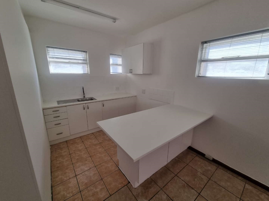 To Let 0 Bedroom Property for Rent in Sea Point Western Cape